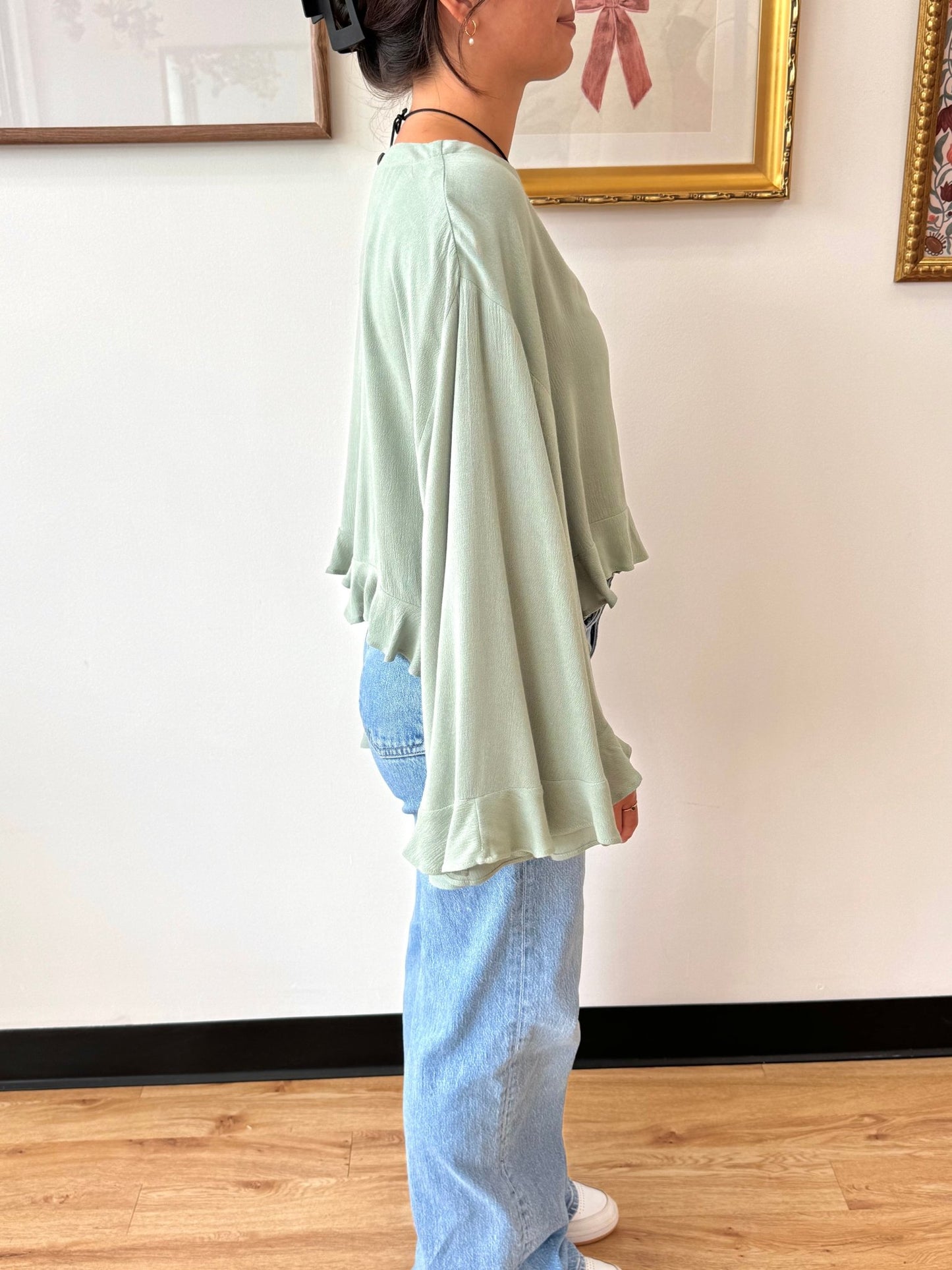 Cropped Flowy Sleeve Top Shirts & Tops